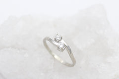 Damen Weißgold Ring aus 585 / 14k Gold mit 2 Brillanten | Gr. 59