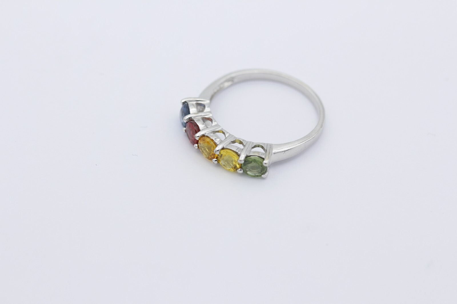 Juwelen Ring aus 375 / 9k Weißgold mit Bunte Farbsteine Edelsteine | Gr. 55