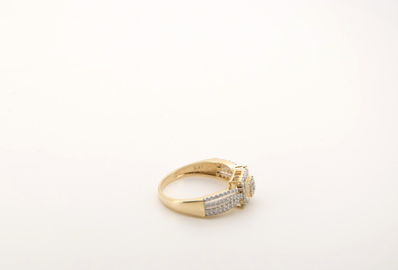 Diamantring 14 Karat Gelbgold | Geometrisches Design | Pavé-Besatz | 0,41 ct.