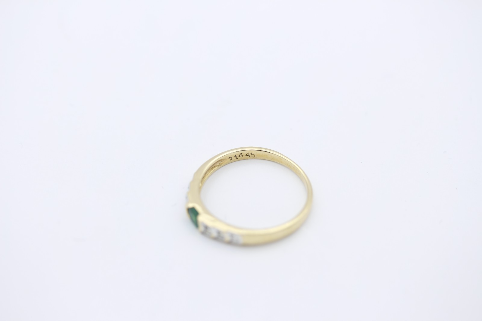 Klassischer Damenring 750 / 18 Karat Gelbgold | mit Smaragd & Diamanten | Gr. 56