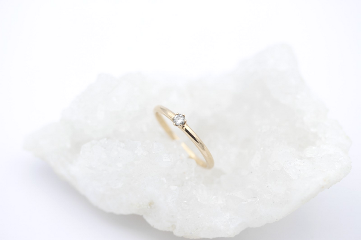 Brillant Solitär Damen Ring 585 / 14K Gold 0,10 ct. W/SI | Zarter Verlobungsring