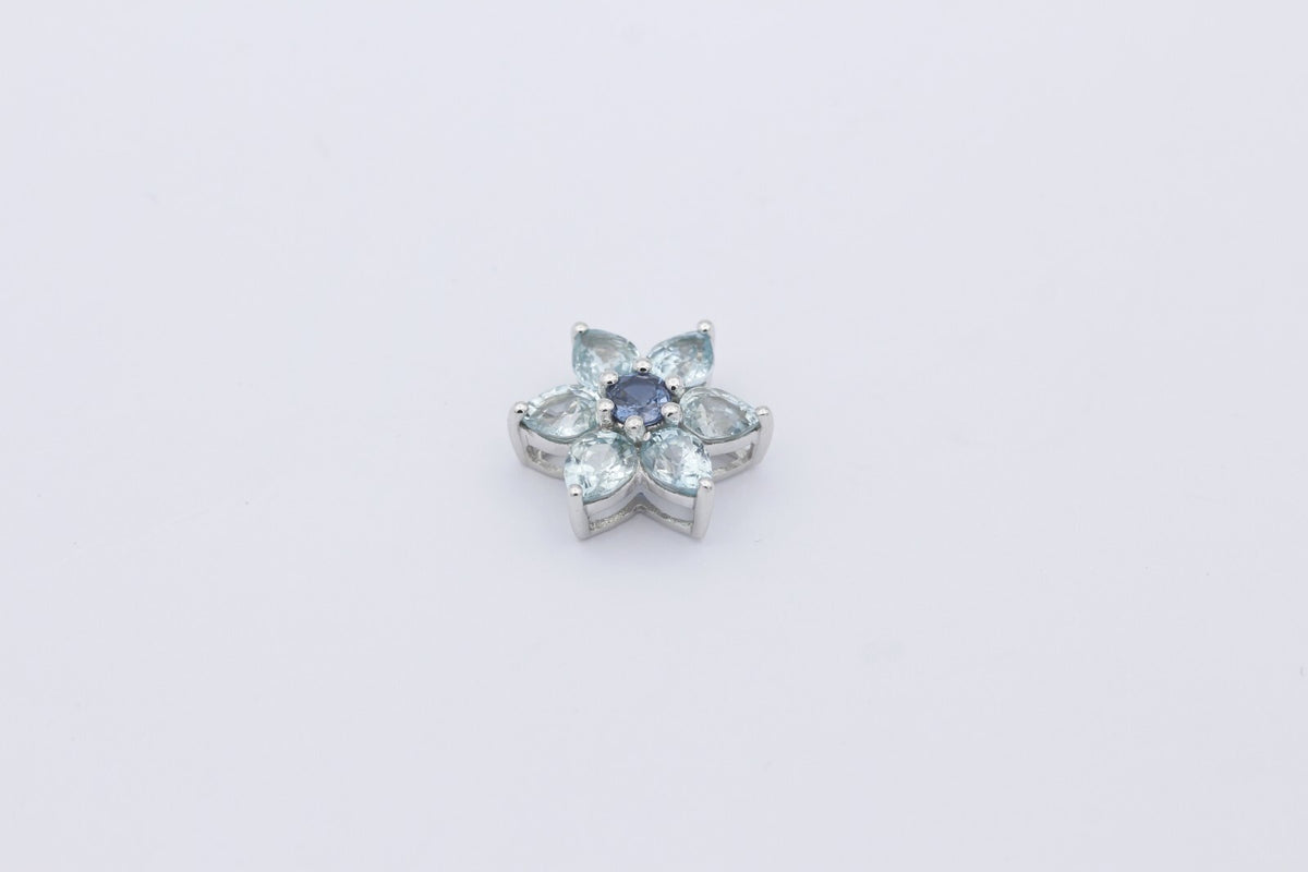 Wunderschöner Anhänger aus 375/9k Weißgold mit Echte Edelsteine