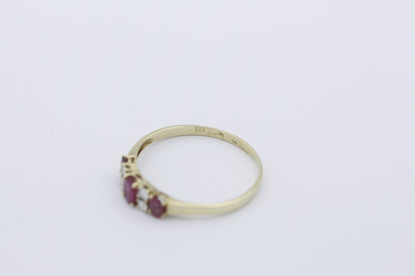Schöner Damen Ring aus 585/14k Gelbgold mit Rubin & Diamanten | Gr. 69