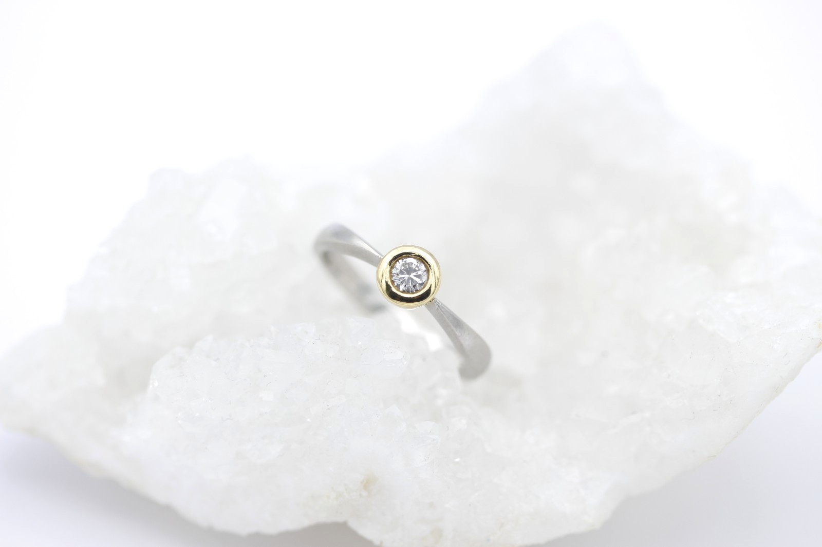 Hochwertiger Brillant Solitär Ring 585 14K Gold Bicolor 0,17 ct. Verlobungsring