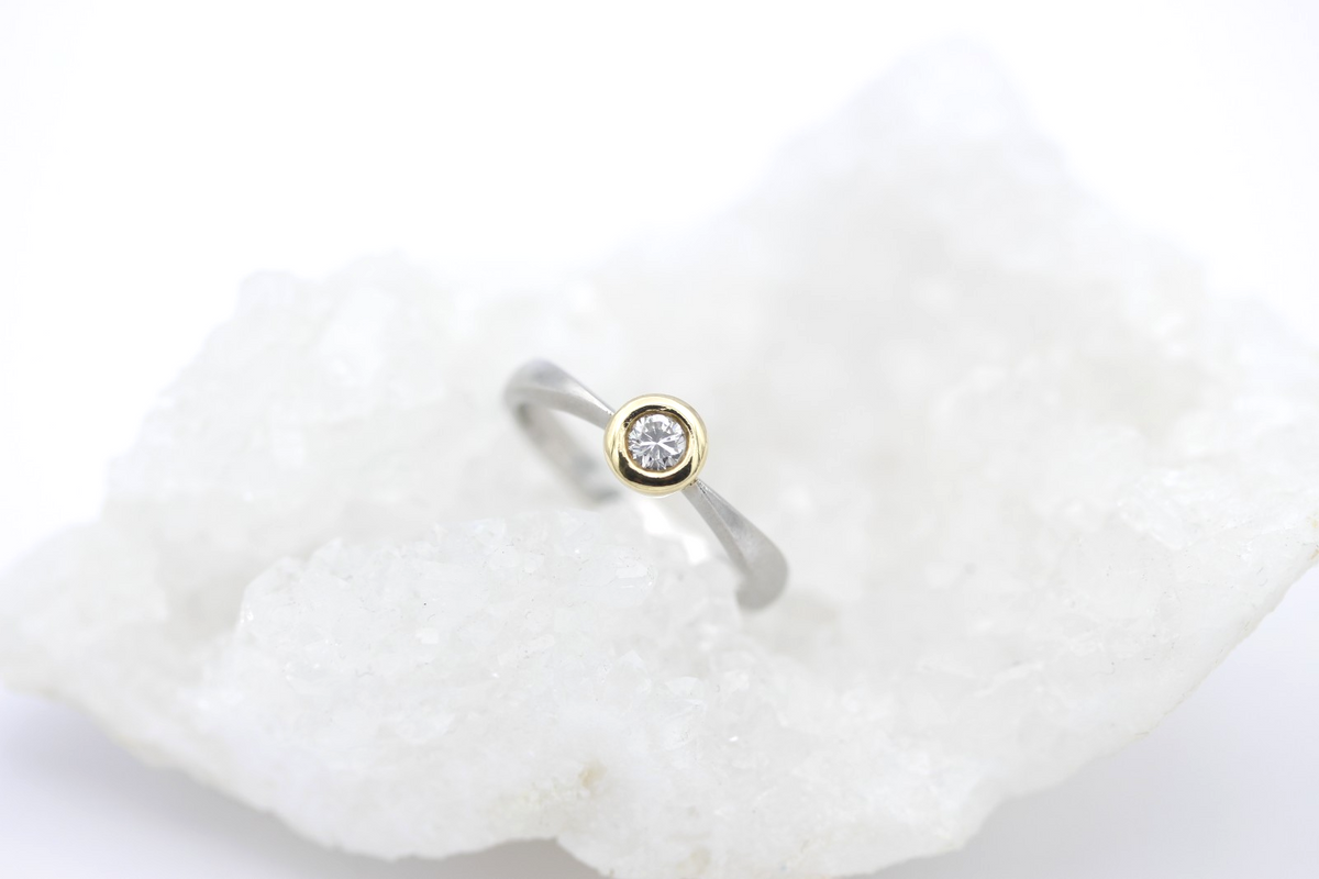 Hochwertiger Brillant Solitär Ring 585 14K Gold Bicolor 0,17 ct. Verlobungsring