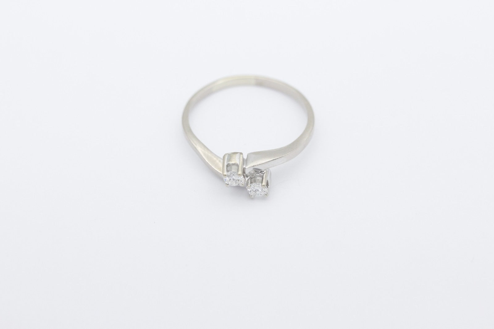 Damen Weißgold Ring aus 585 / 14k Gold mit 2 Brillanten | Gr. 59