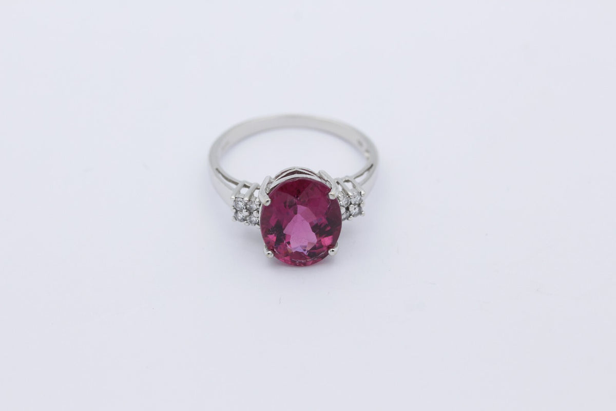Hochwertiger R&C Damen Ring aus 750/18k Weißgold mit ein Edelstein & Diamanten