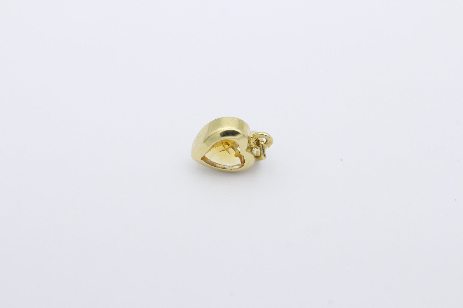 Schöner Herz Anhänger aus 750 / 18k Gelbgold mit ein Citrin in Herzform