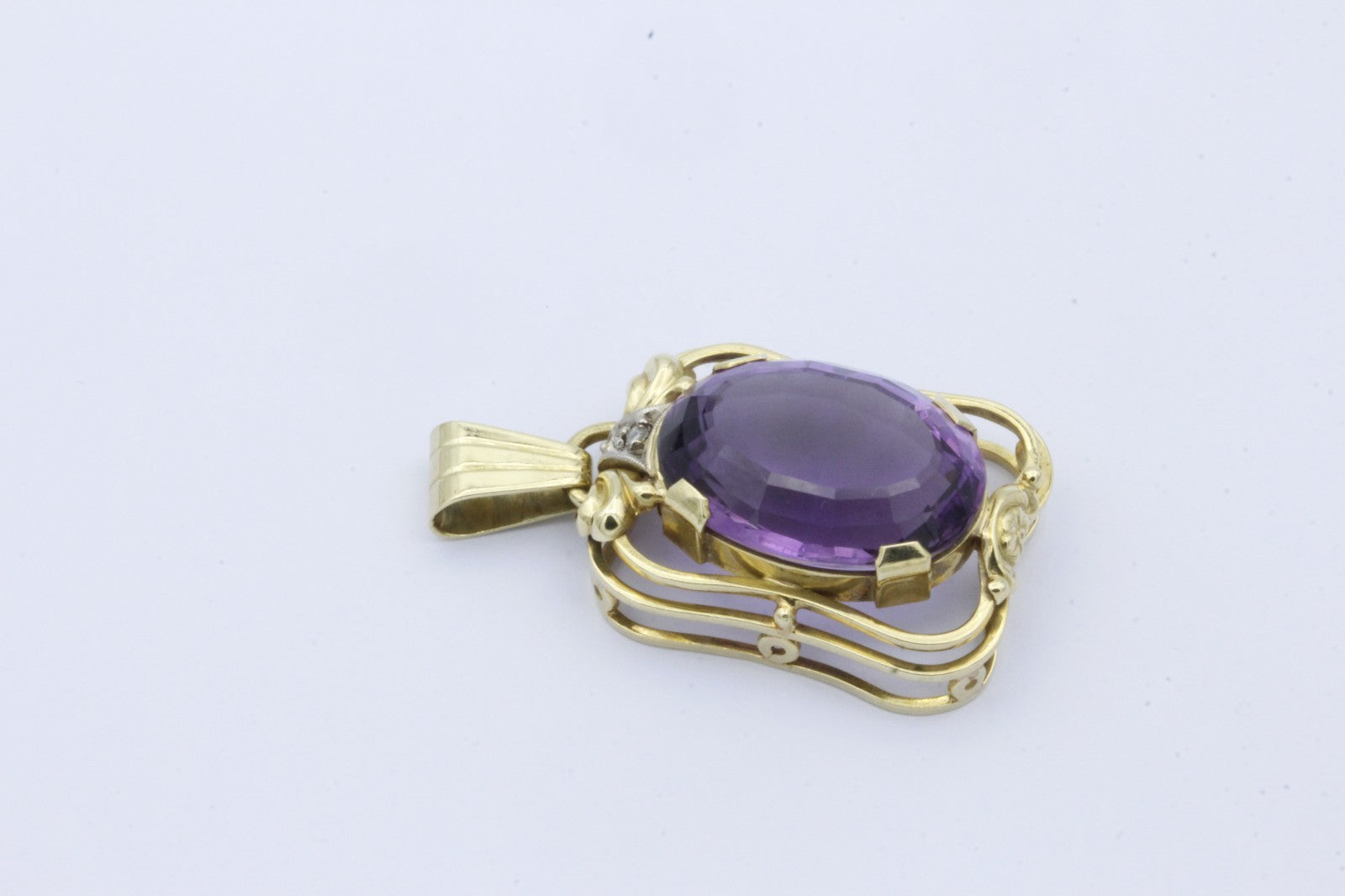 585 Gold Anhänger mit großem Amethyst – 14K Gelbgold