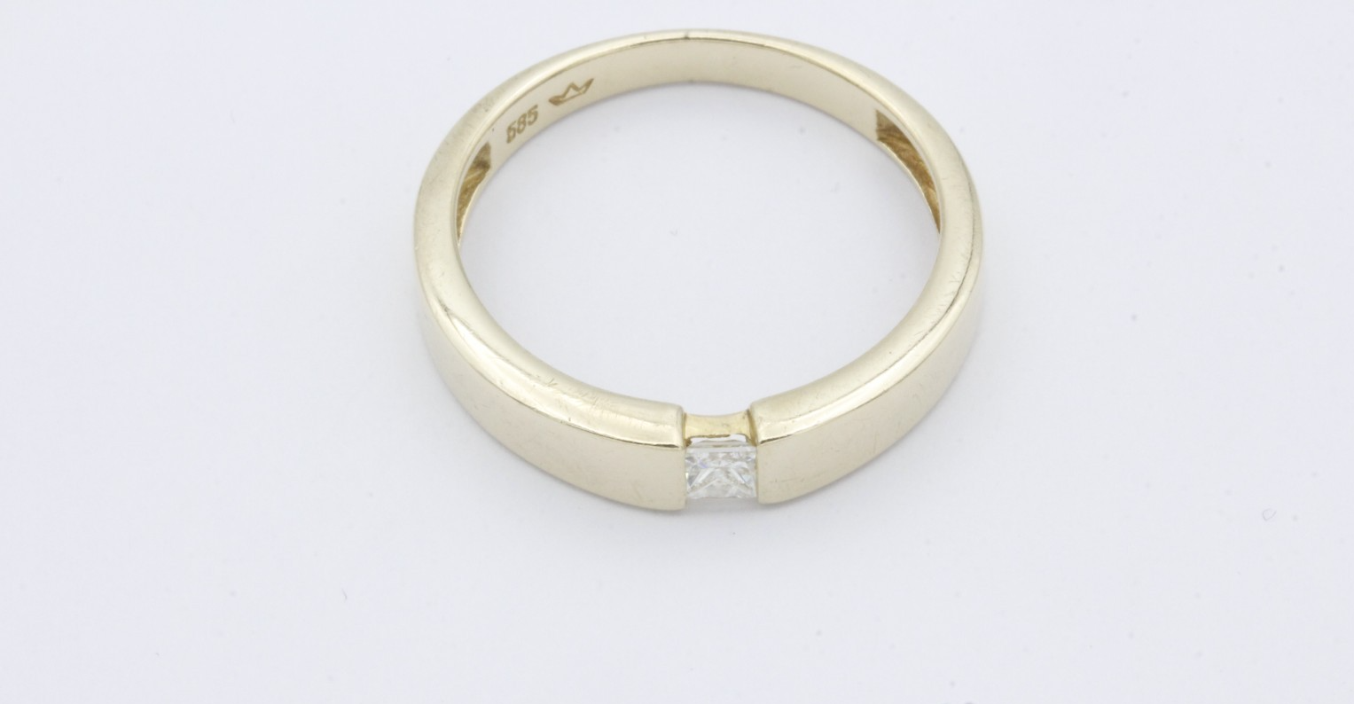 585 Gold Ring – 14K Gelbgold Damenring – Princess Cut Diamant – Spannring Gr. 59
