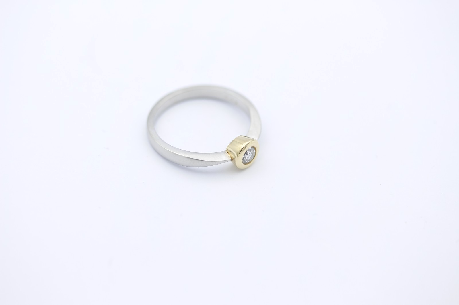 Hochwertiger Brillant Solitär Ring 585 14K Gold Bicolor 0,17 ct. Verlobungsring