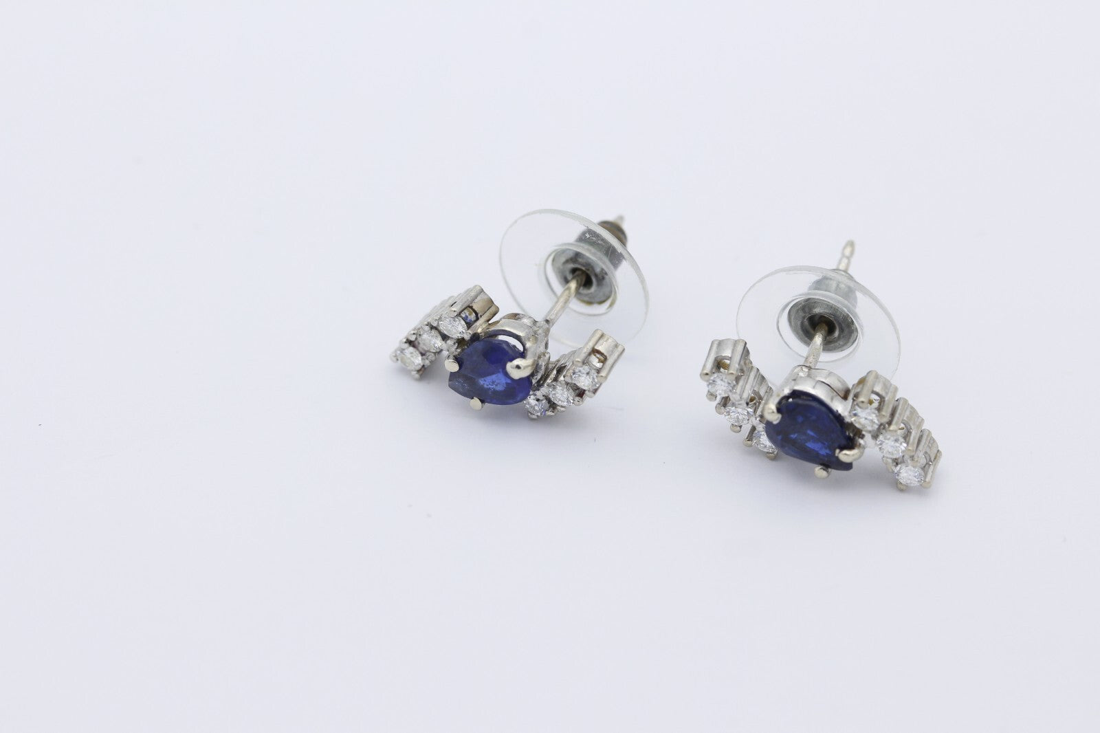 Traumhafte Damen Ohrstecker Ohrschmuck aus 585 Weißgold mit Saphir & Diamanten