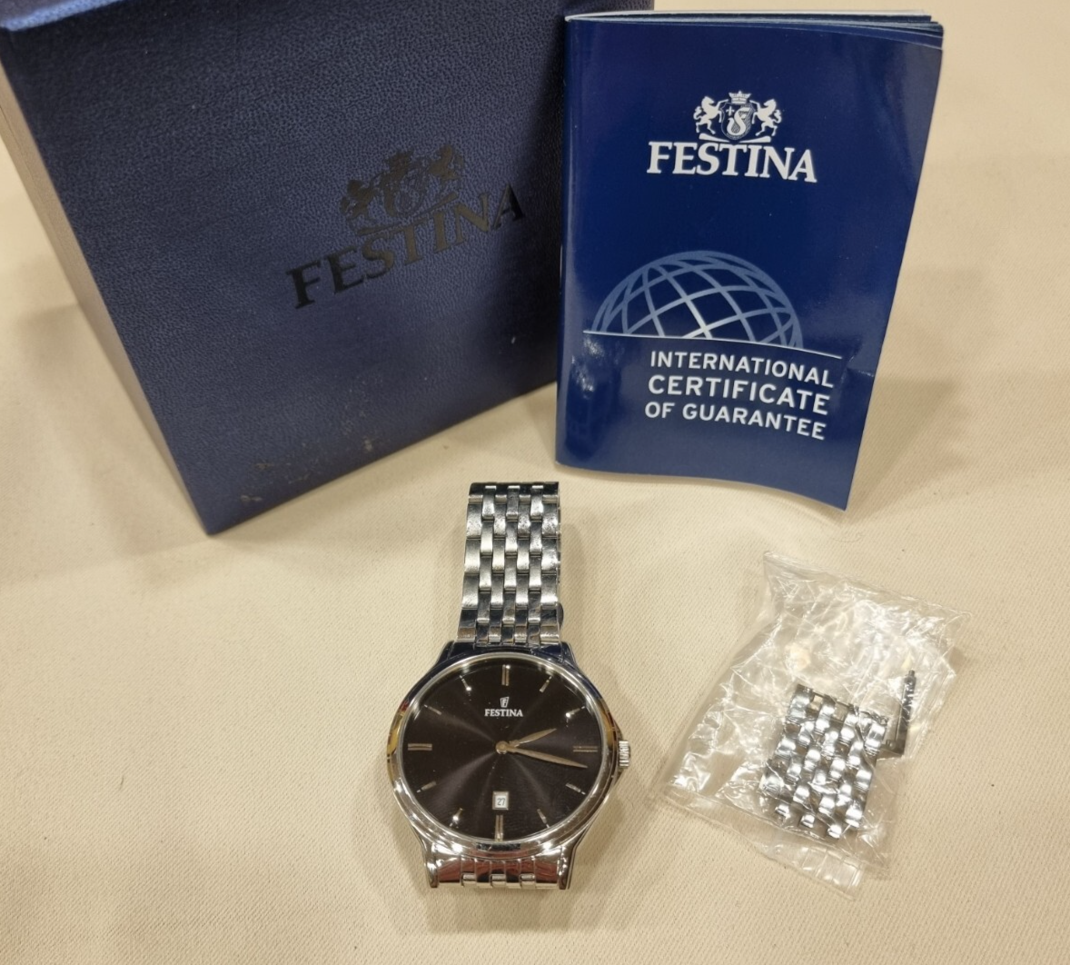 Festina Herren Uhr F16744 Edelstahl Armbanduhr Klassik Silber 40 mm