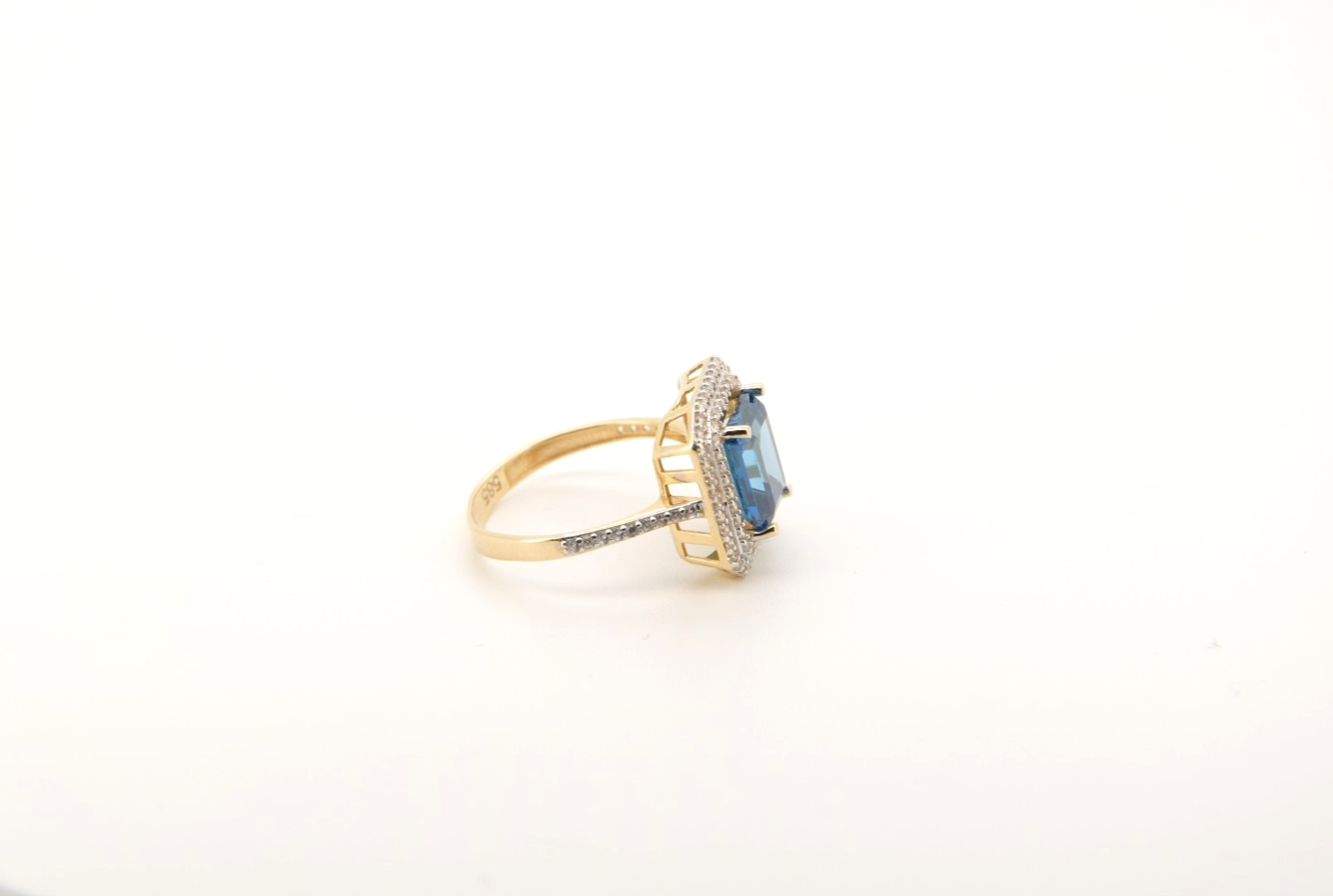 Prächtiger 14k 585 Gold Halo-Ring | Großer Blauer Edelstein & funkelnde Zirkonia