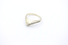 Moderner Damen V-Ring / Chevron Ring 585 / 14K Gelbgold mit 9 Brillanten Gr. 56