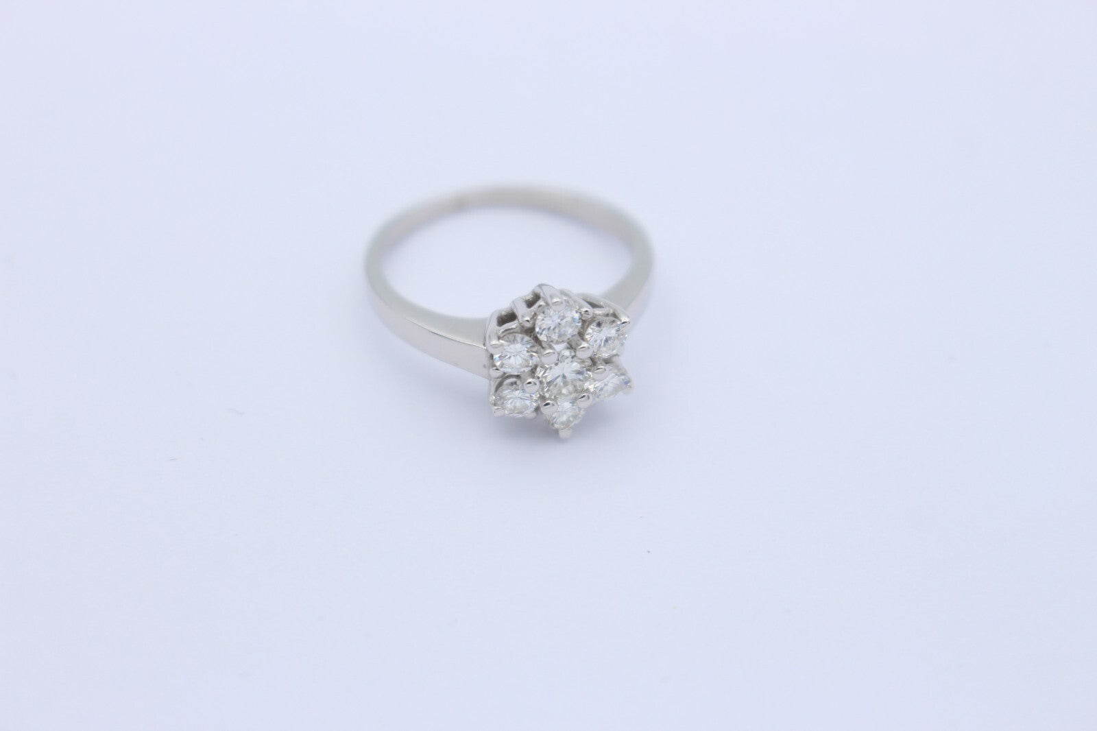 Traumhafter Damen Ring aus 18k / 750er Weißgold mit Brillanten ca. 0,50 ct.