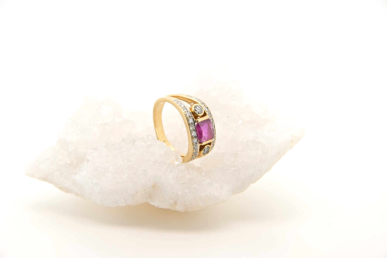 Exklusiver Designer-Ring 18k (750) Gold mit Edelstein & Brillanten Juwelenring