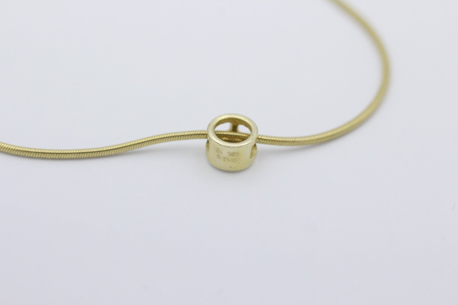 Zarte Halskette mit Diamant Anhänger aus 585 / 14k Gelbgold Brillant 0,15 ct.