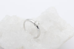 Schöner Christ Solitär Damen Ring 585 / 14k Weißgold mit ein Brillant 0,25 ct.
