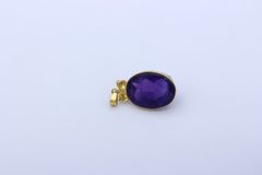 Schöner Anhänger aus 585 / 14K Gelbgold mit ein Amethyst