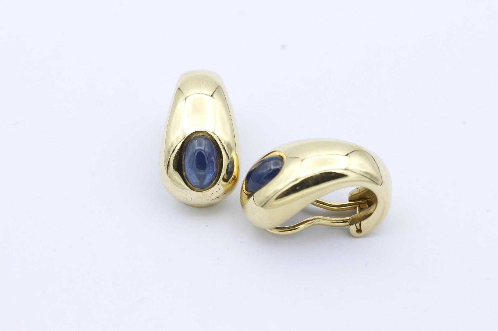 750 Gold Ohrringe mit blauen Edelsteinen – 18K Gelbgold Saphir Cabochon Ohrclips