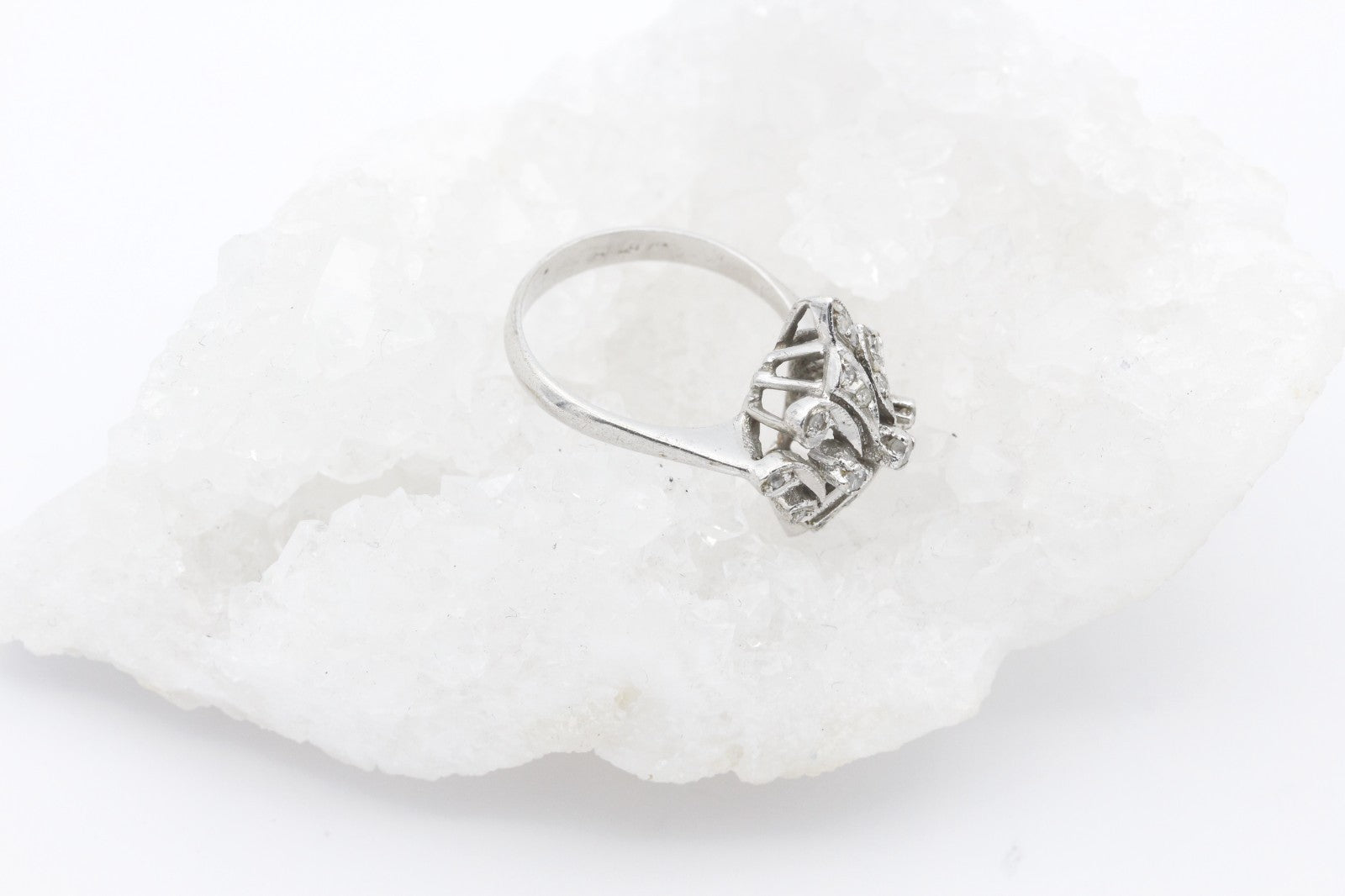 Wunderschöner Silberring mit Diamanten im filigranen Design | Gr. 54