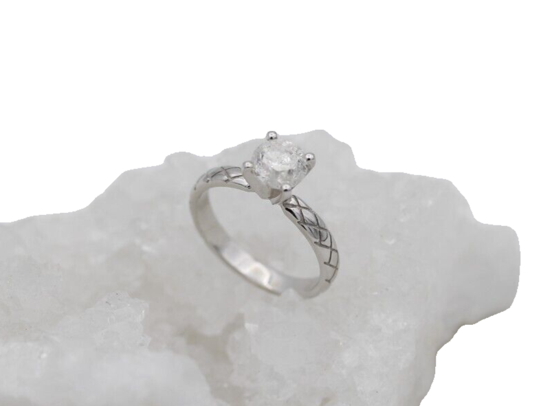 Wunderschöner Ring aus 585er Weißgold mit ein Diamant ca. 0,85ct. (W/PI)