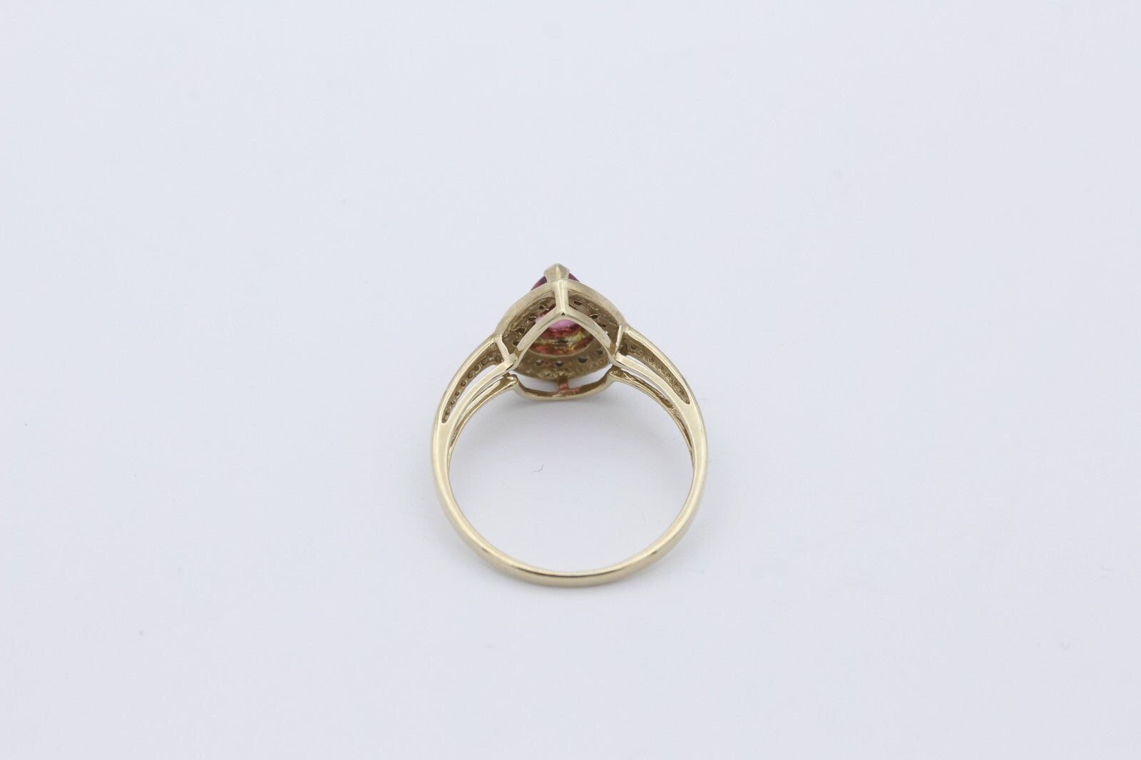 Schöner Damen Ring aus 375/9k Gelbgold mit ein echten Edelstein & Diamanten