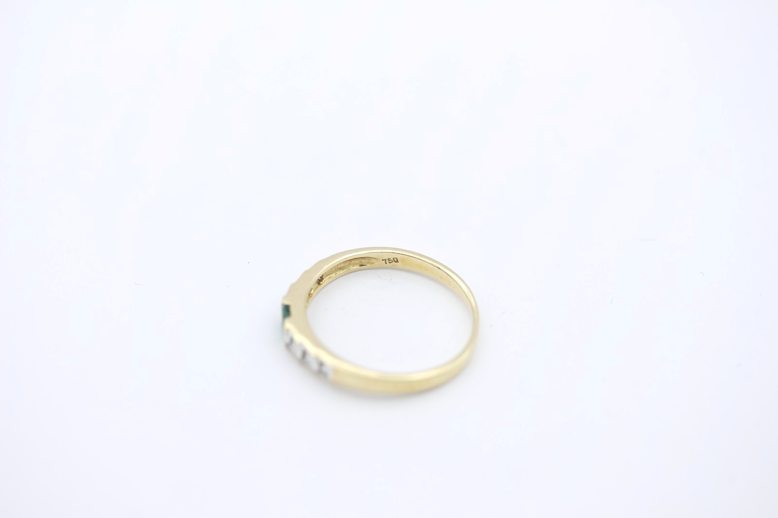 Klassischer Damenring 750 / 18 Karat Gelbgold | mit Smaragd & Diamanten | Gr. 56