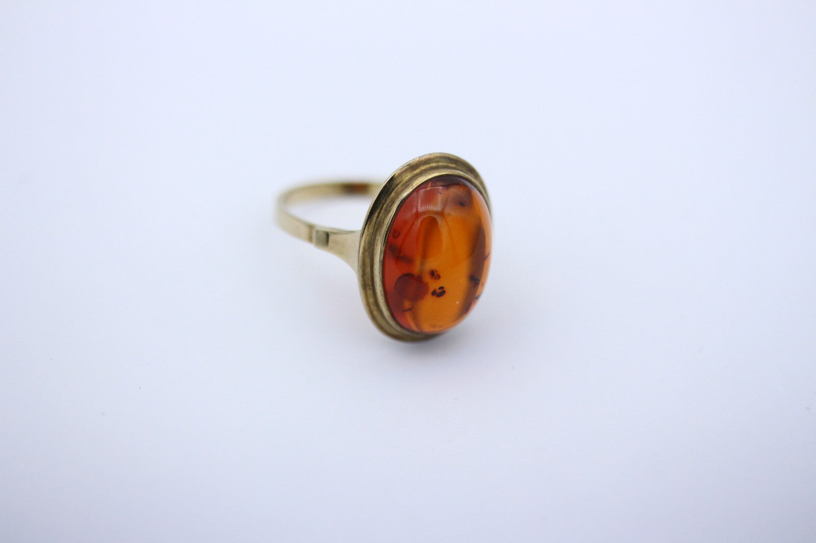 Antiker Unisex Gold Ring aus 333 / 8k Gelbgold mit ein Bernstein | Gr. 56