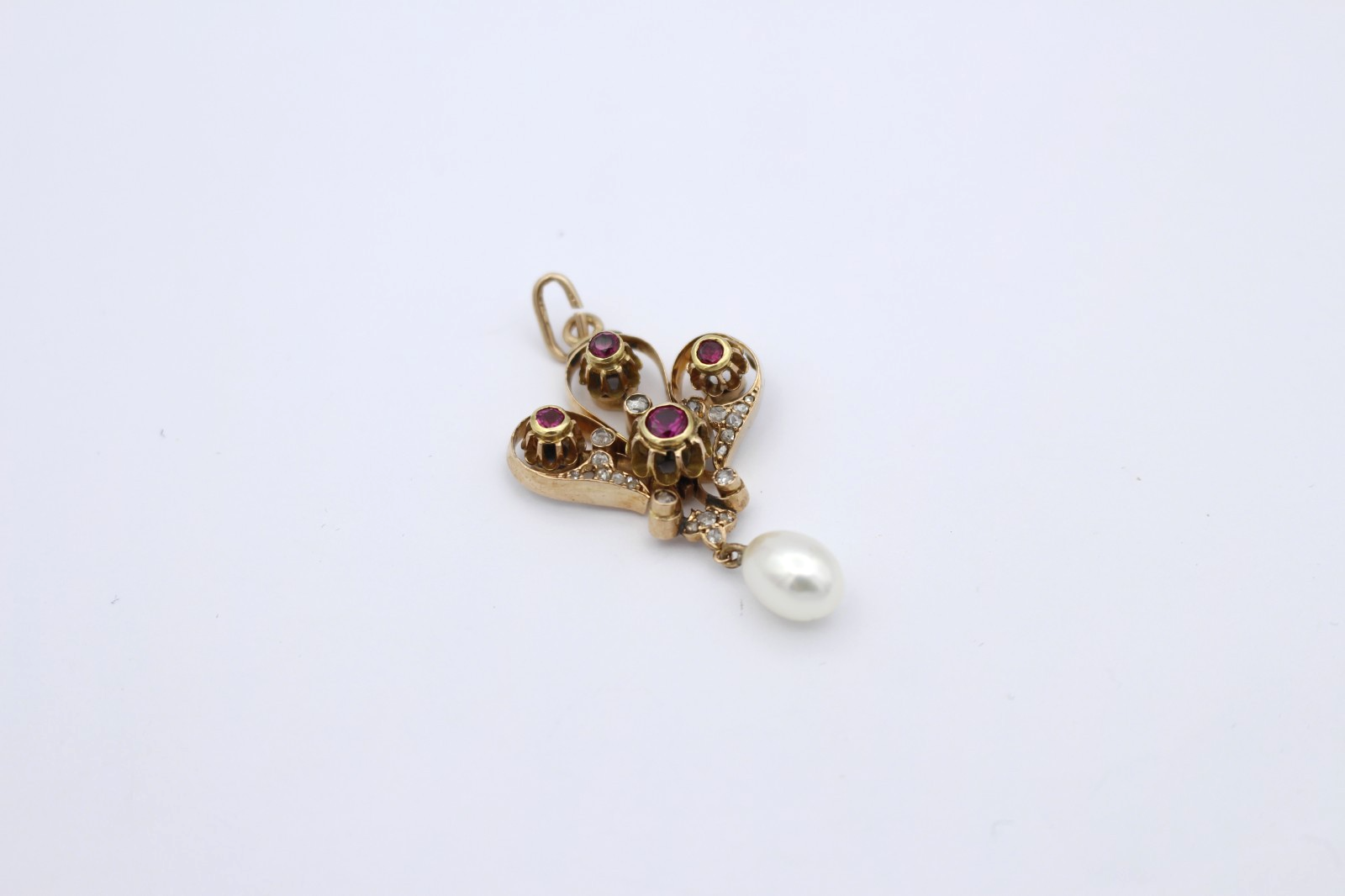 Prächtiger Antiker Jugendstil Anhänger in 585 Gold mit Rubinen Diamanten & Perle