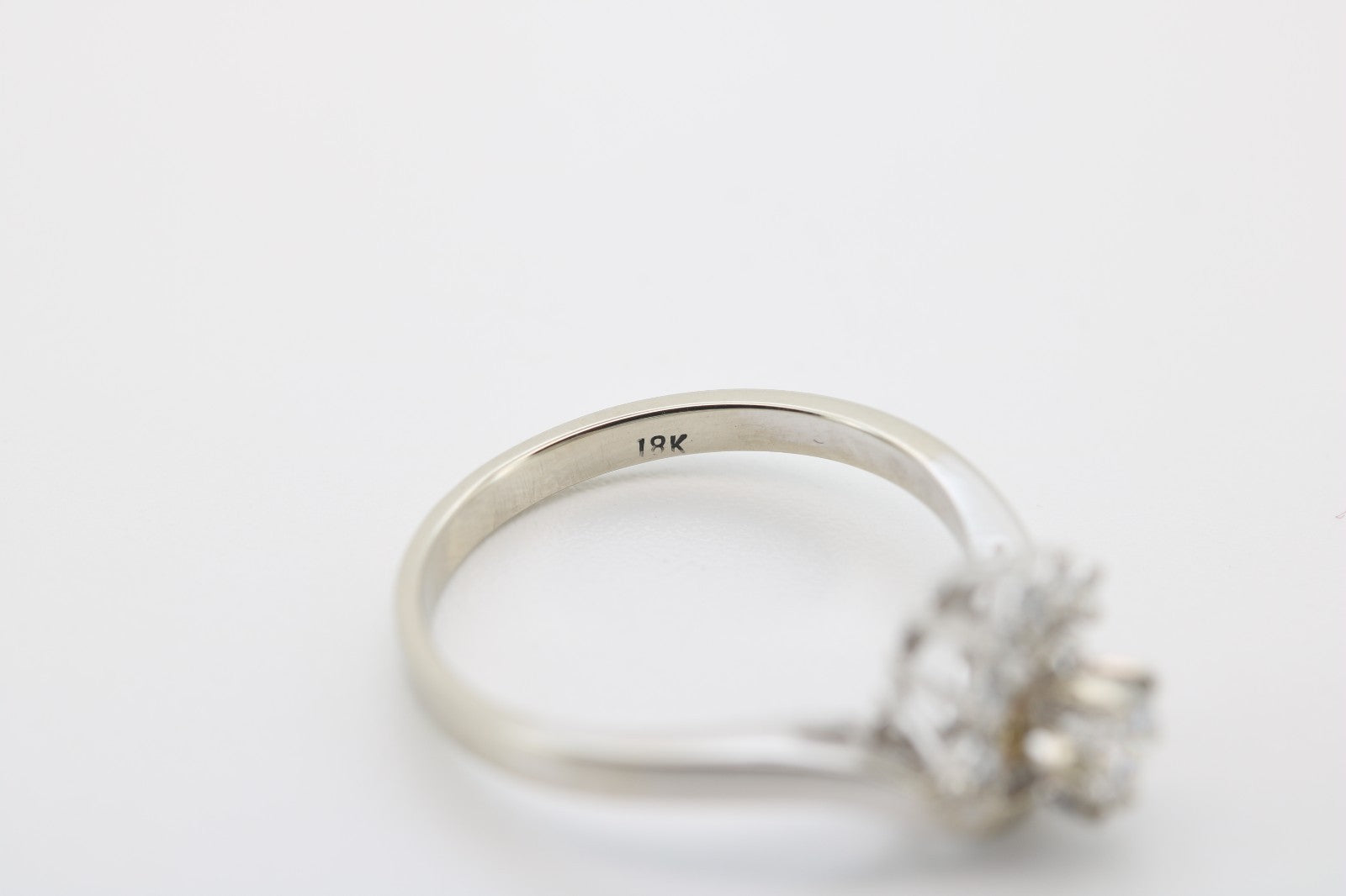 Brillantring 750er Weißgold 18k | Eleganter Damenring mit Diamanten | Gr. 52